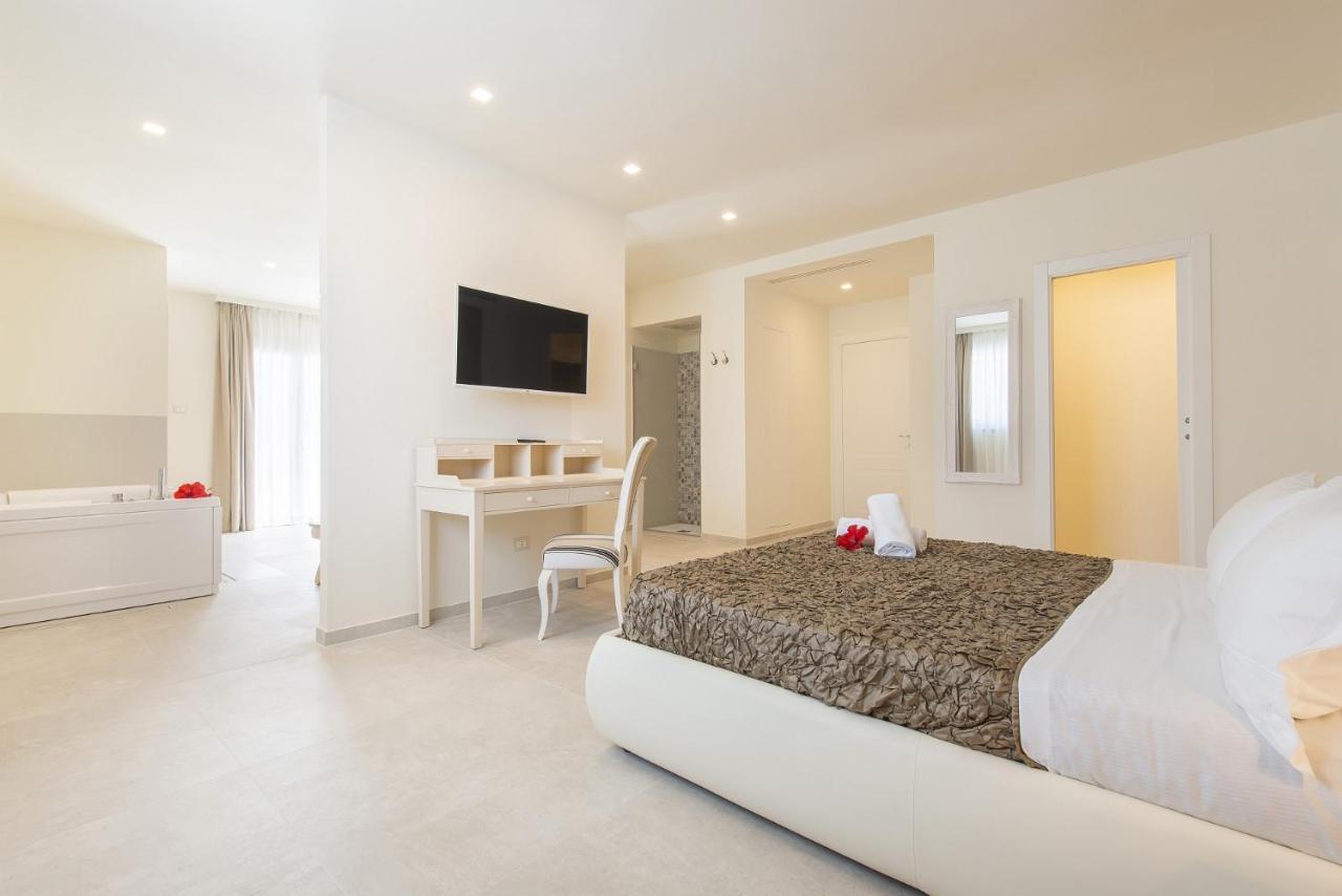 Hotel Giardino Suites&Spa นูมานา ภายนอก รูปภาพ