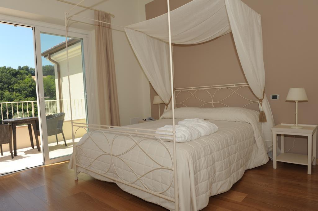 Hotel Giardino Suites&Spa นูมานา ภายนอก รูปภาพ